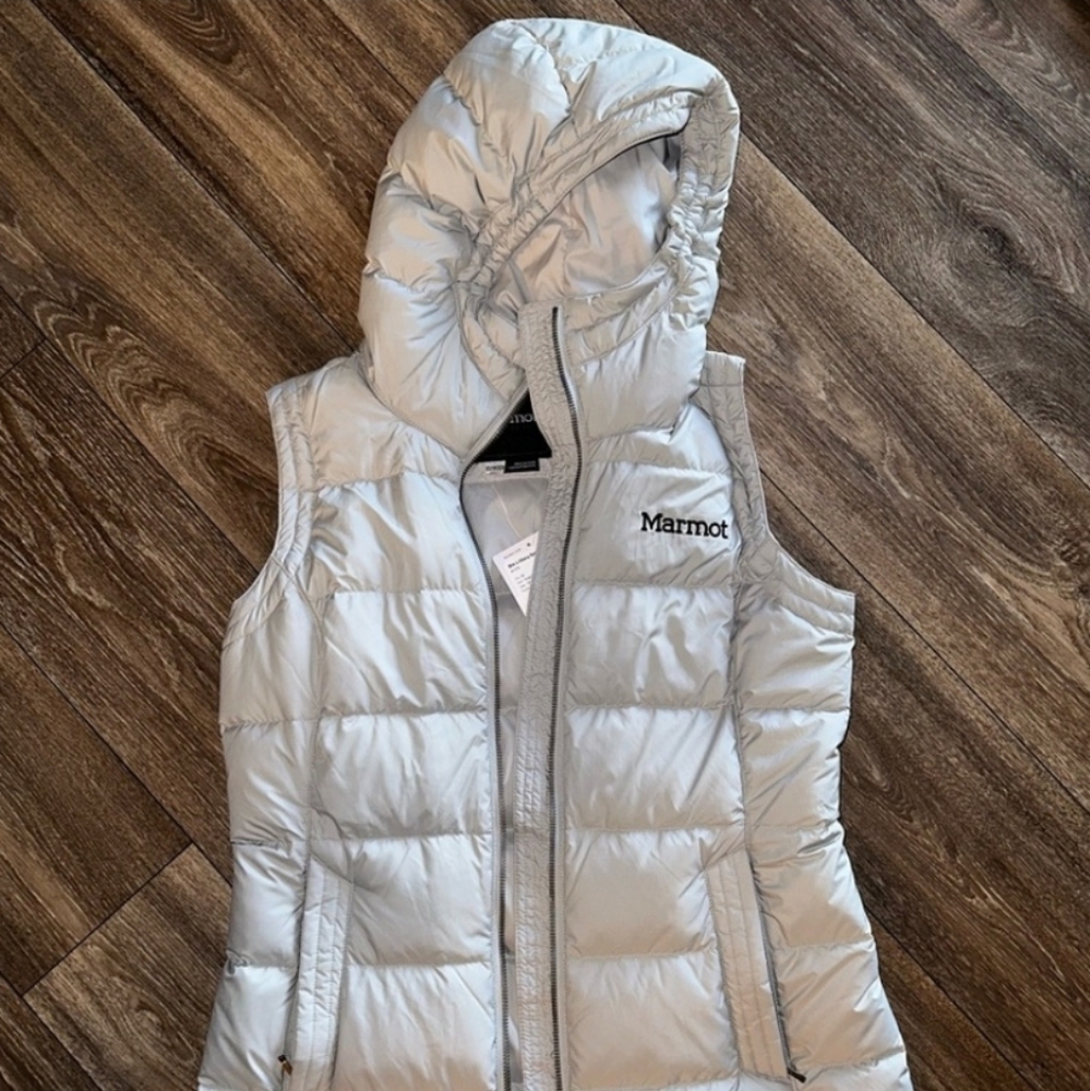 Marmot Down Ithaca Vest W Hood Light Gray. VERY warm